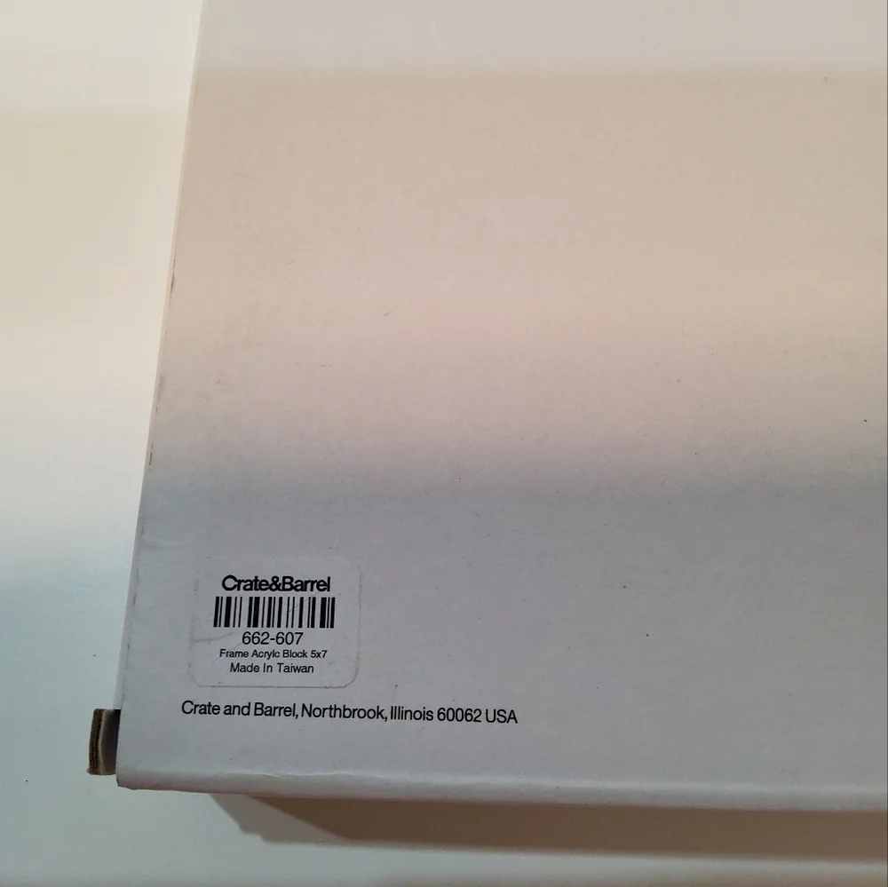 Crate & Barrel Acrylic Frame Size 5